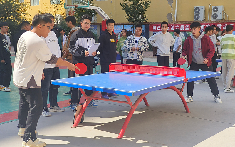 雲亭辅导学校 乒乓球 羽毛球比赛