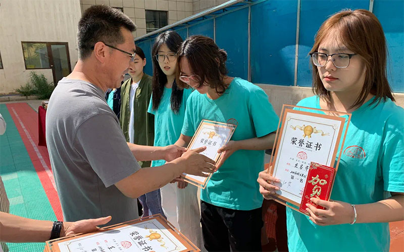 雲亭辅导学校2024届高三结业考试表彰大会